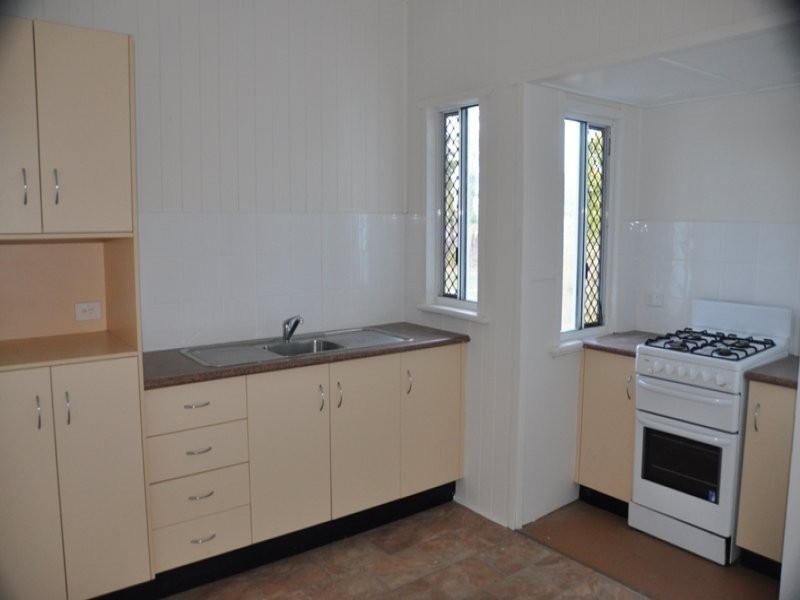 24 Creek Street, North Mackay QLD 4740