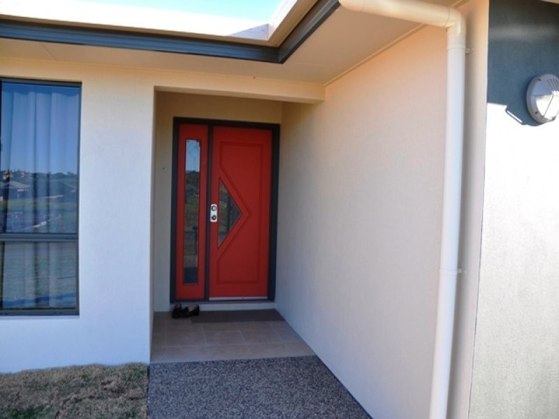 2 Webb Court, Rural View QLD 4740