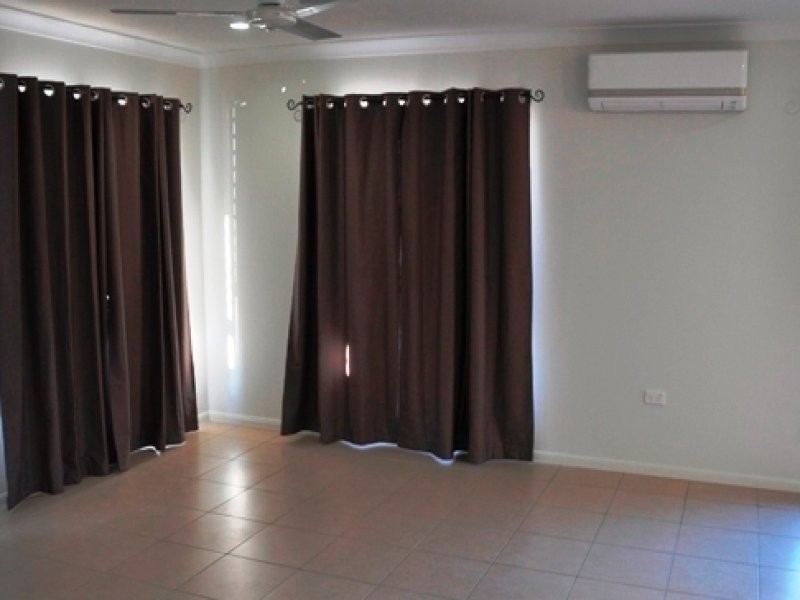 2 Webb Court, Rural View QLD 4740