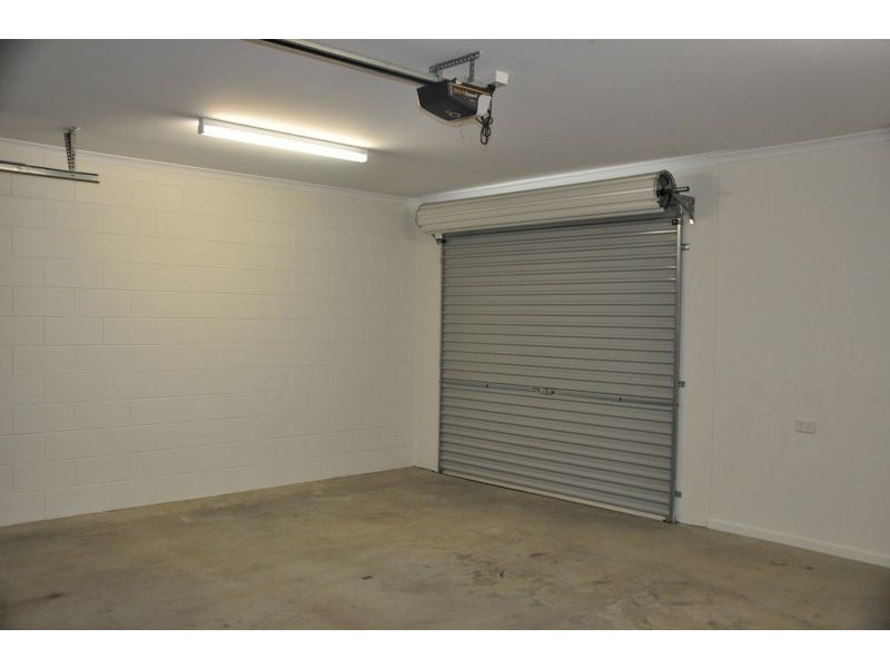 16 Salisbury Place, Ooralea QLD 4740