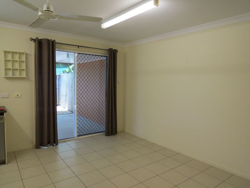 1/2 Dustwill Street, Eimeo QLD 4740
