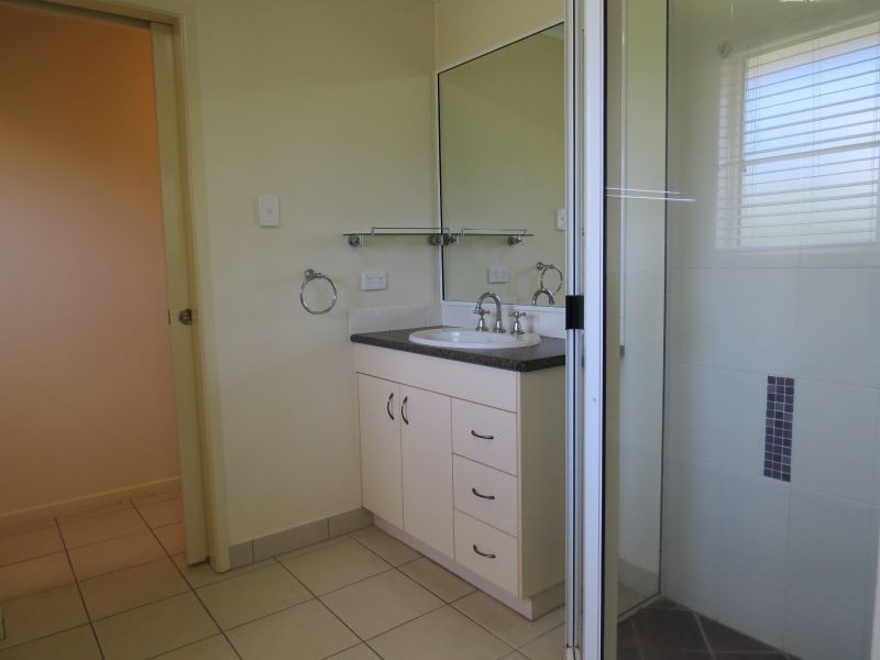 1/2 Dustwill Street, Eimeo QLD 4740