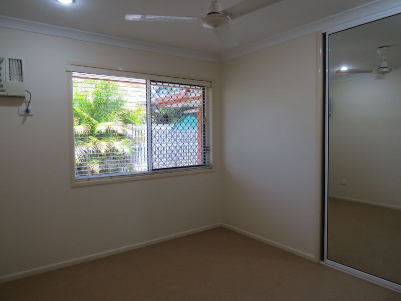 1/2 Dustwill Street, Eimeo QLD 4740