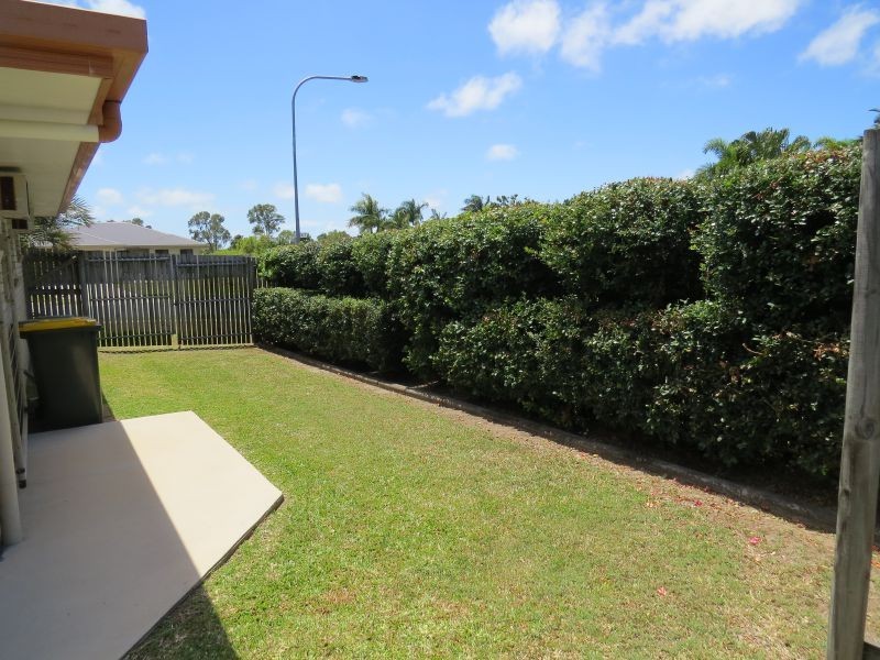 1/2 Dustwill Street, Eimeo QLD 4740
