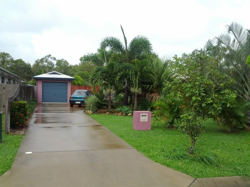 10 Friarbird Avenue, Blacks Beach QLD 4740