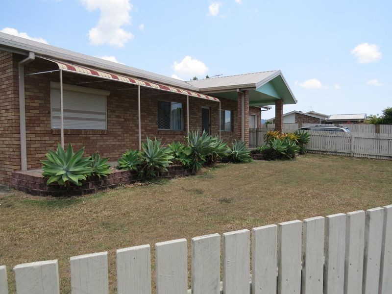 4 Lillee Street, Glenella QLD 4740