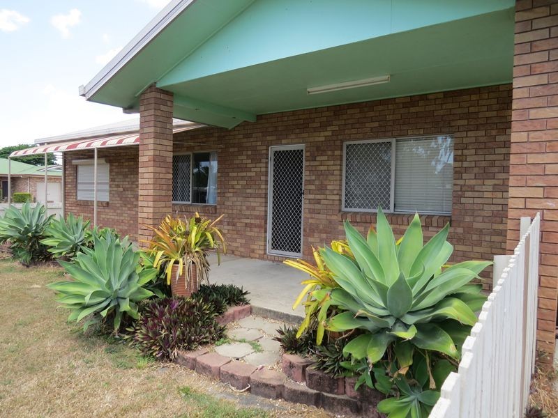 4 Lillee Street, Glenella QLD 4740