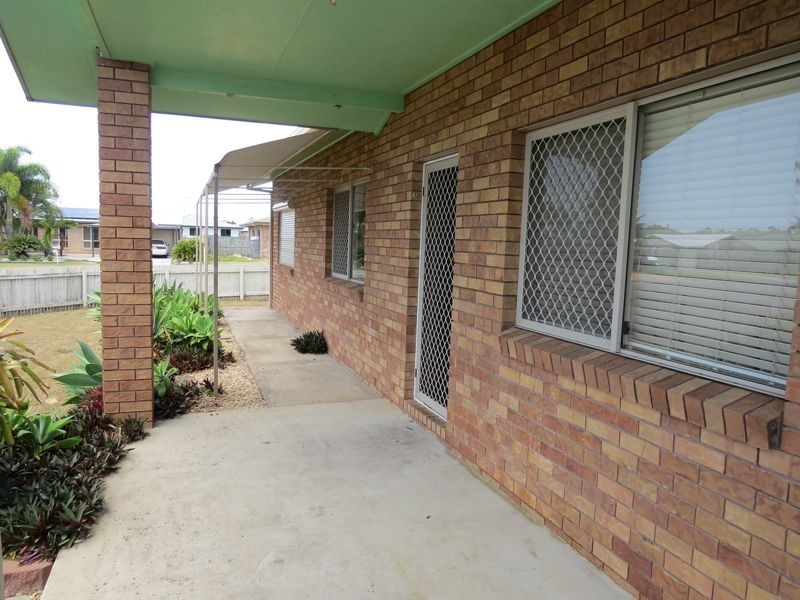 4 Lillee Street, Glenella QLD 4740