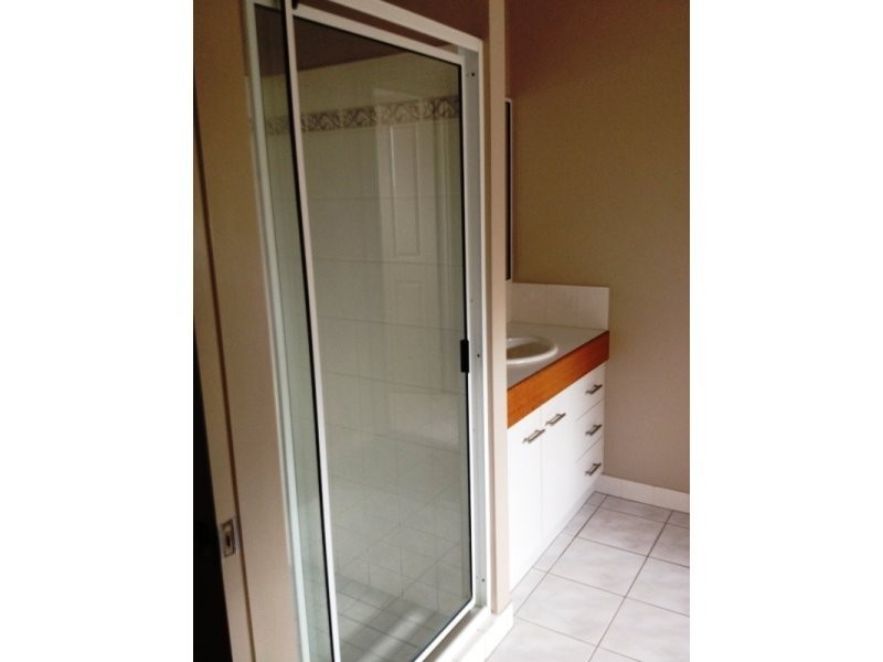 2/61 Edward Street, South Mackay QLD 4740