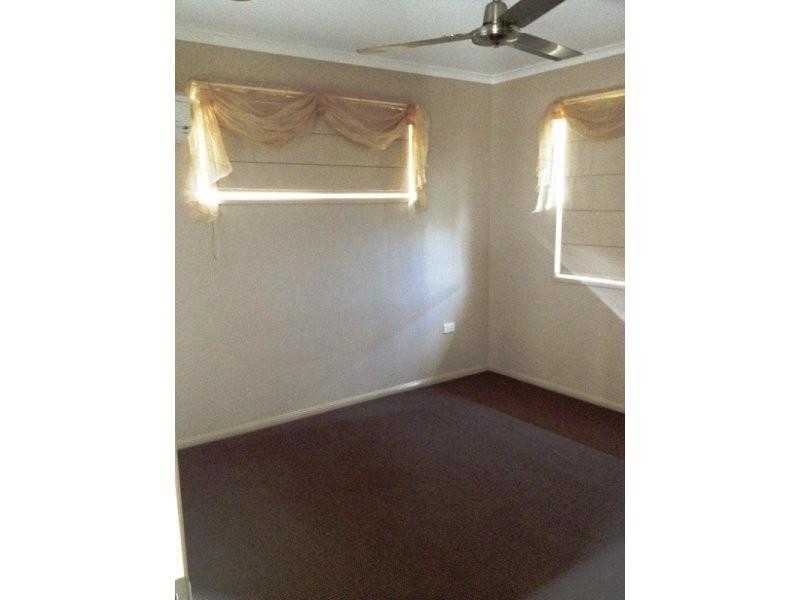 2/61 Edward Street, South Mackay QLD 4740
