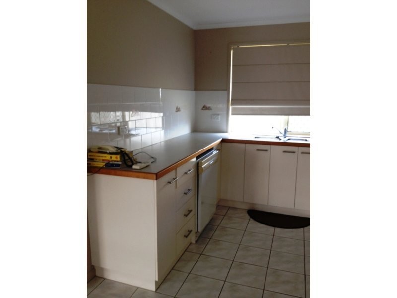 2/61 Edward Street, South Mackay QLD 4740