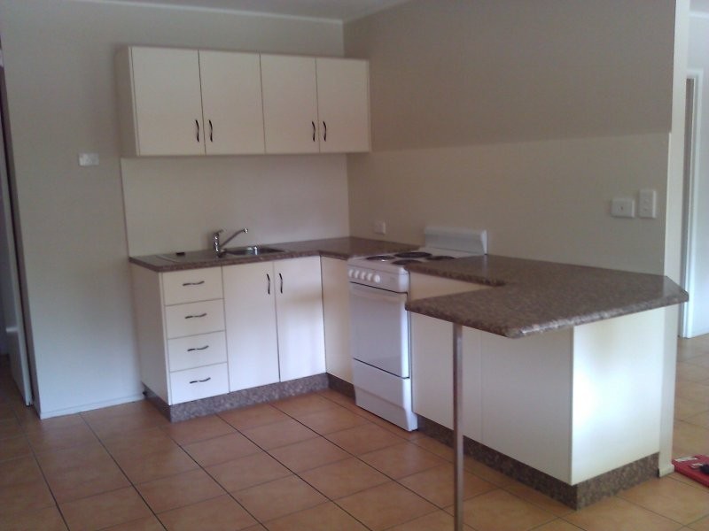 2/8 Hart Street, South Mackay QLD 4740