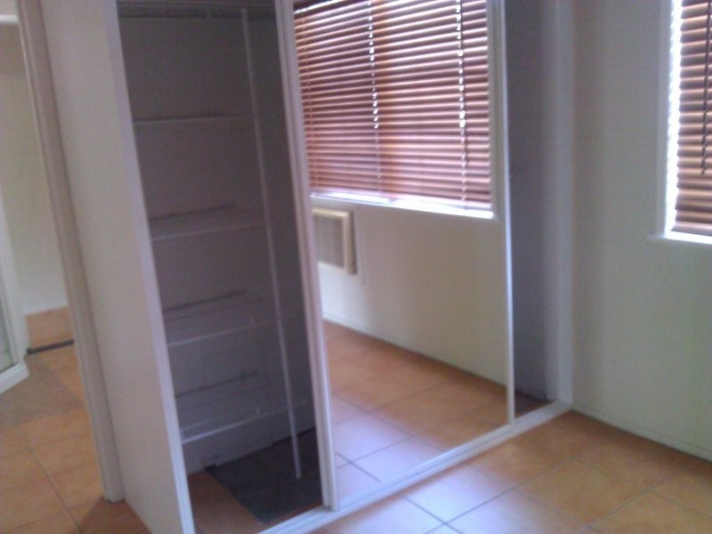 2/8 Hart Street, South Mackay QLD 4740