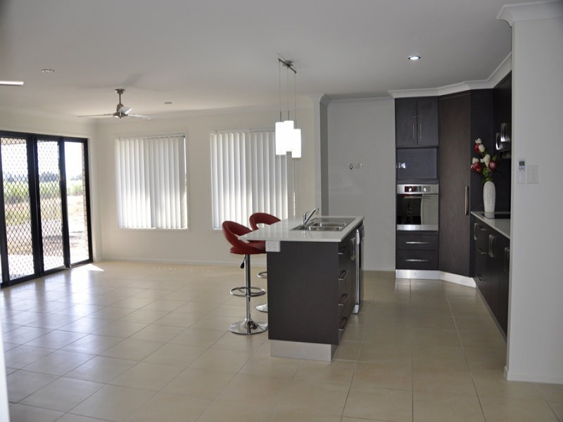 77 Oldmill Drive, Beaconsfield QLD 4740