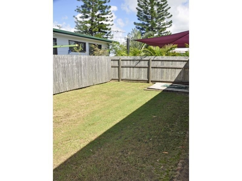 2/4 Old Shoal Point Road, Bucasia QLD 4750