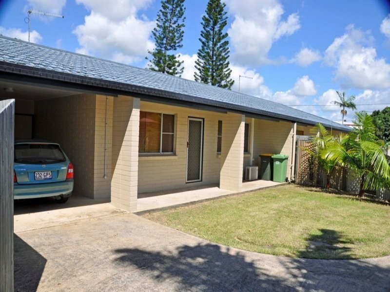 2/4 Old Shoal Point Road, Bucasia QLD 4750