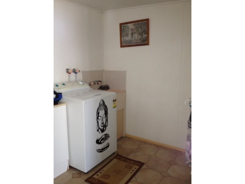 17 Douglas Street, West Mackay QLD 4740