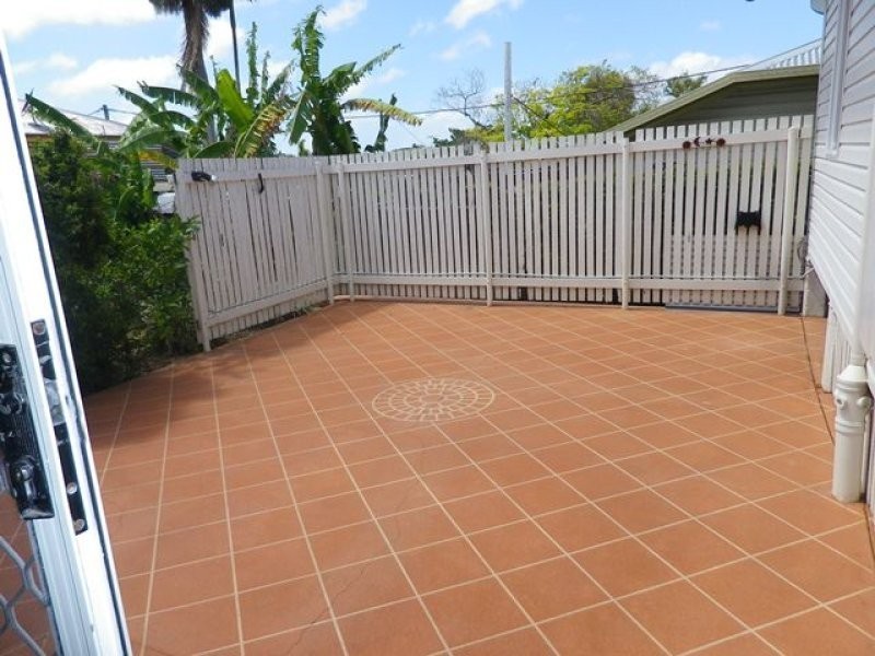 16 Quarry Street, North Mackay QLD 4740