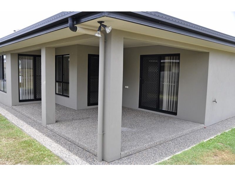 62 Wheeler Drv, Glenella QLD 4740