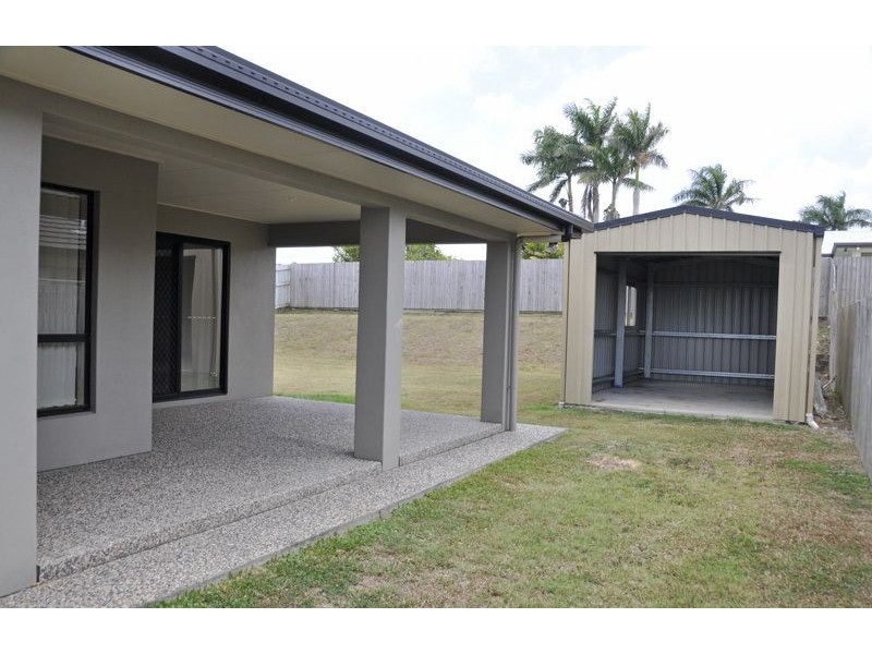 62 Wheeler Drv, Glenella QLD 4740