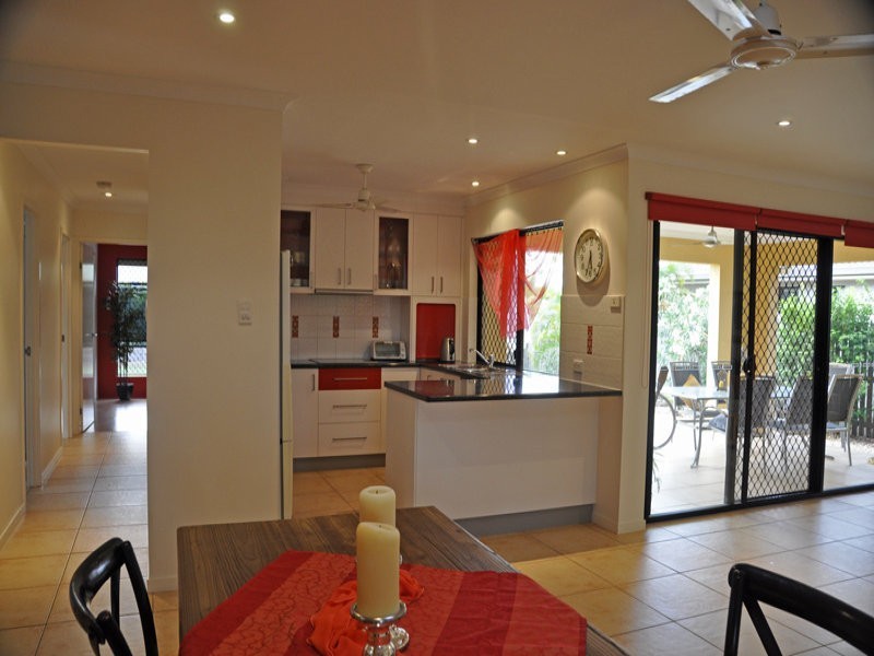 8 Companion Way, Shoal Point QLD 4750