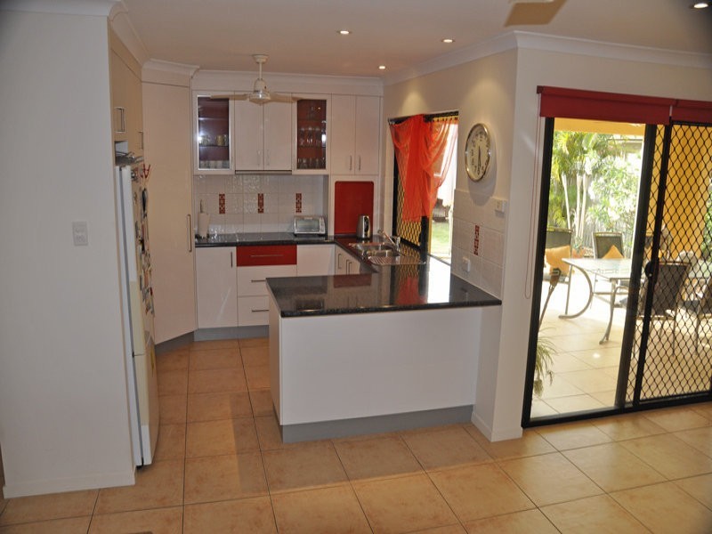 8 Companion Way, Shoal Point QLD 4750