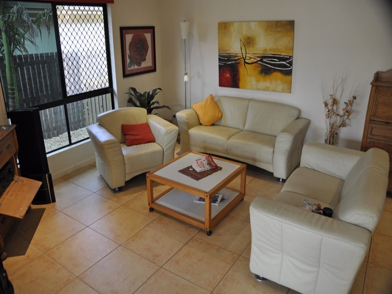 8 Companion Way, Shoal Point QLD 4750