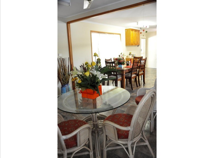 4 Janz Crt, Slade Point QLD 4740