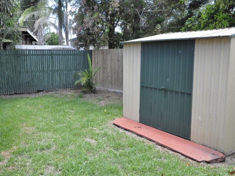 4 Janz Crt, Slade Point QLD 4740