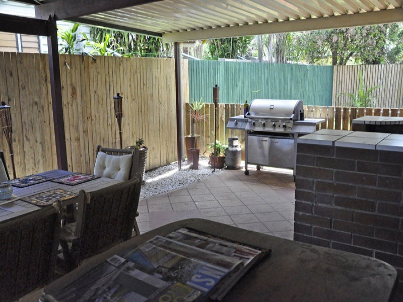 4 Janz Crt, Slade Point QLD 4740