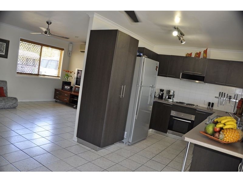 33 Cassia St, Beaconsfield QLD 4740