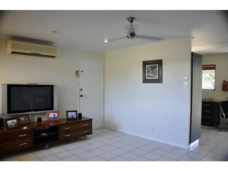 33 Cassia St, Beaconsfield QLD 4740