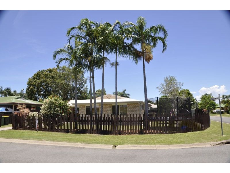 33 Cassia St, Beaconsfield QLD 4740