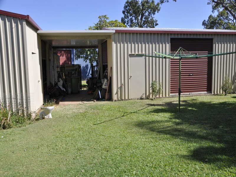 30 McCool St, Moranbah QLD 4744