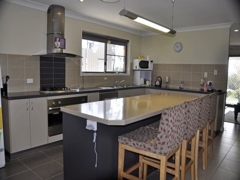 28 Hill St, Eton QLD 4741