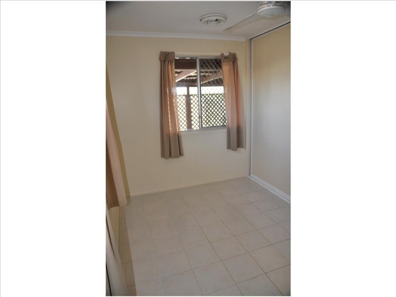 1 Albert Crt, Andergrove QLD 4740