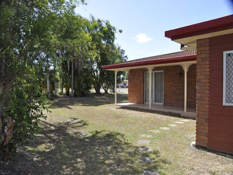 1 Albert Crt, Andergrove QLD 4740