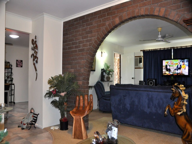 7 Dane St, Walkerston QLD 4751