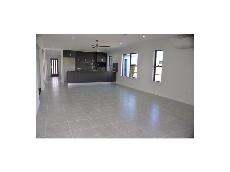 30 Hastings St, Ooralea QLD 4740