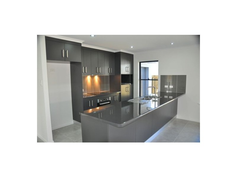 30 Hastings St, Ooralea QLD 4740