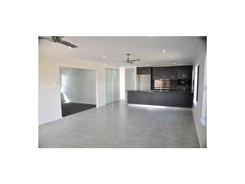 30 Hastings St, Ooralea QLD 4740