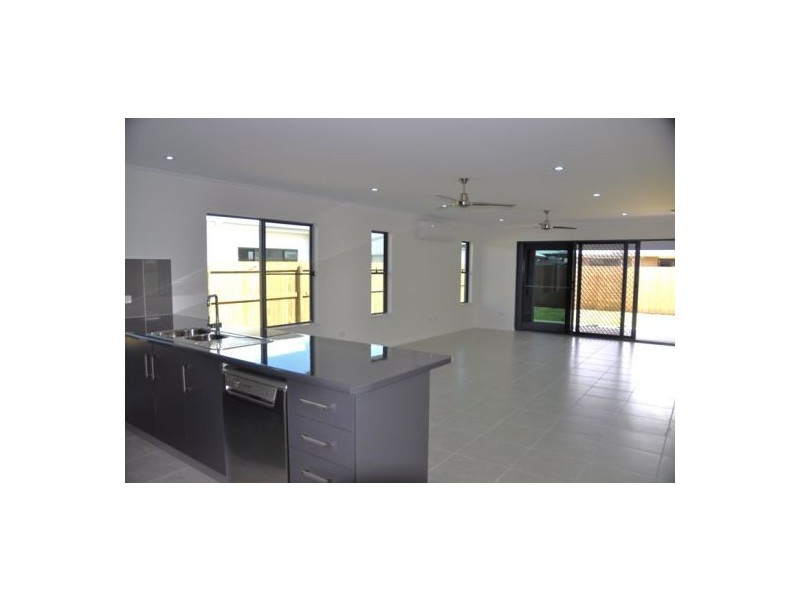 30 Hastings St, Ooralea QLD 4740