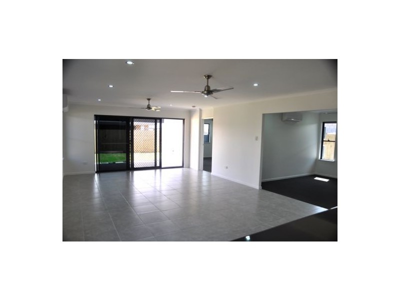 30 Hastings St, Ooralea QLD 4740