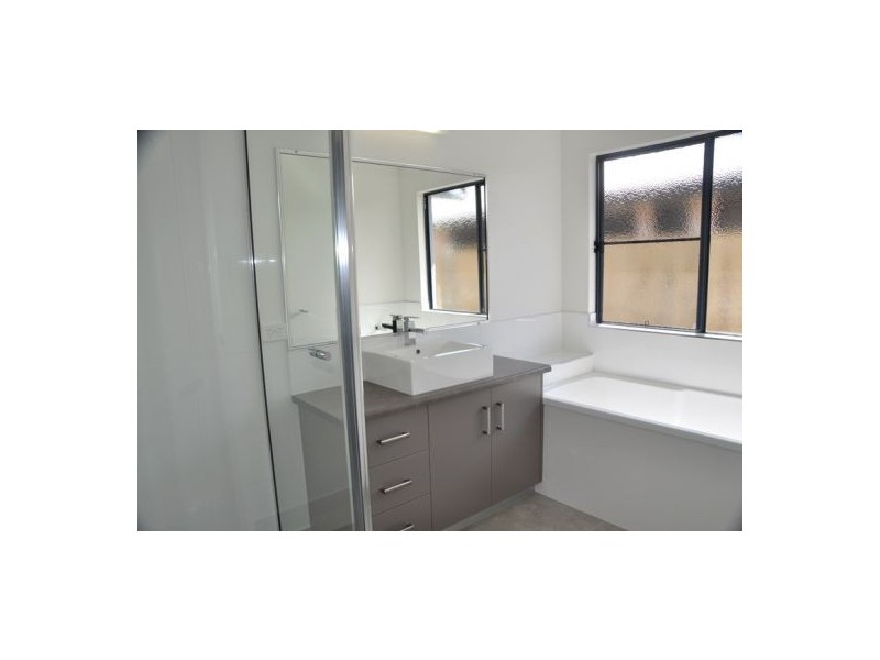 30 Hastings St, Ooralea QLD 4740