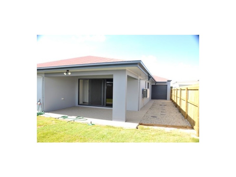 30 Hastings St, Ooralea QLD 4740