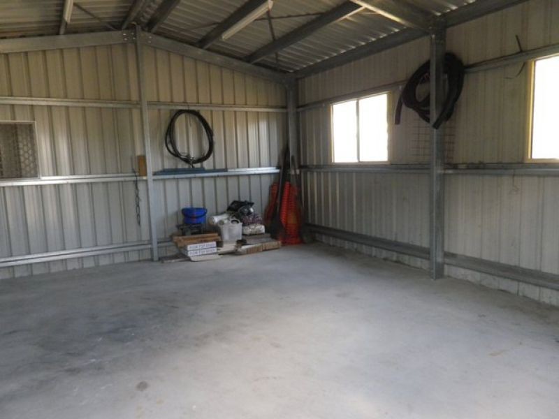 8 Whitten Crt, Mount Pleasant QLD 4740