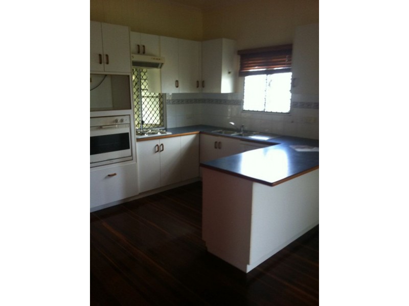 9 Creek St, North Mackay QLD 4740