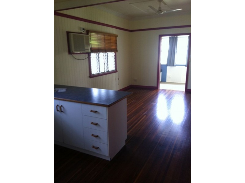 9 Creek St, North Mackay QLD 4740
