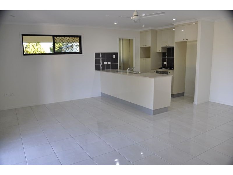 1/16 Sophia St, Mackay QLD 4740