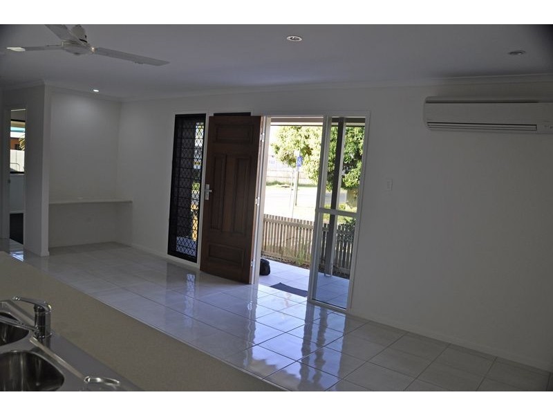 1/16 Sophia St, Mackay QLD 4740